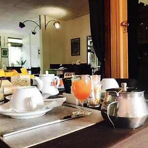https://hotel-restaurant-les-planottes.hotels-rhonealpes.com